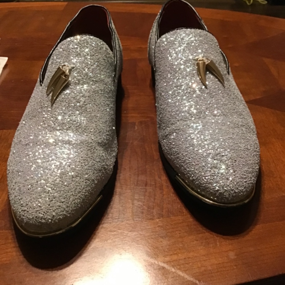 Shoes - Picture 3 of 4